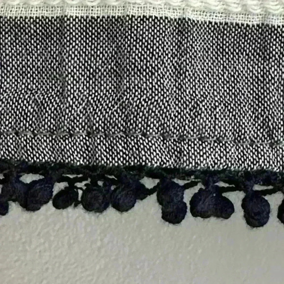 Westbound Gray & White Stipes (R12) - Picture 4 of 10
